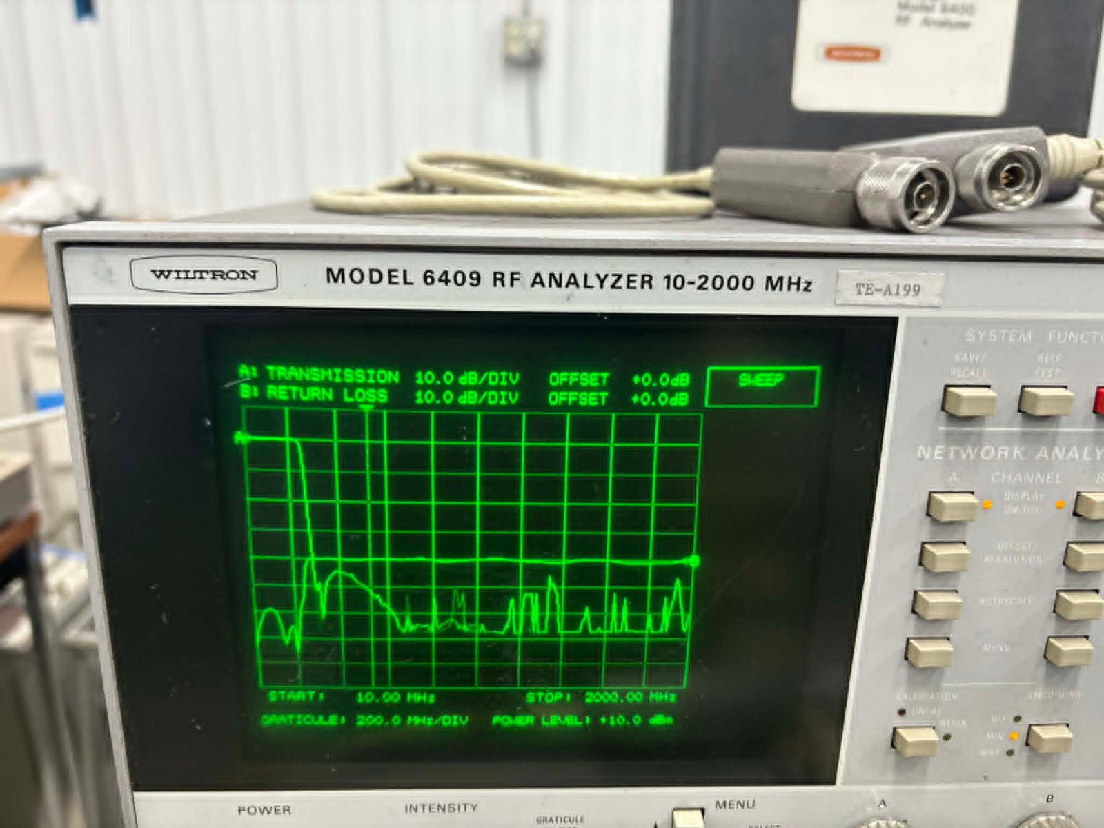 Wiltron Model 6409 RF Analyzer 10-2000MHz