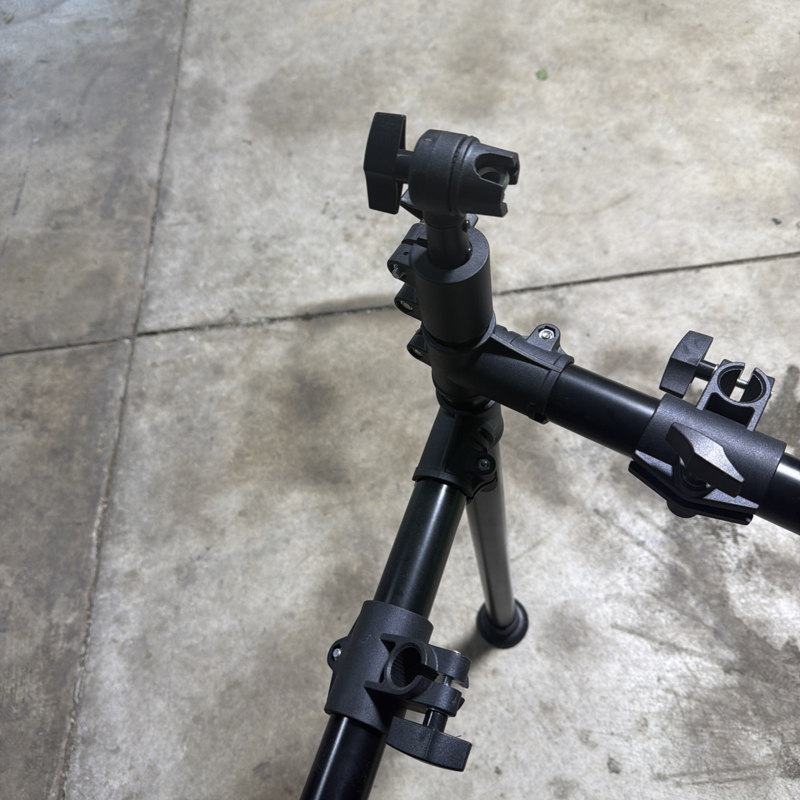 Donner DED-200 Electric Drum Set stand legs