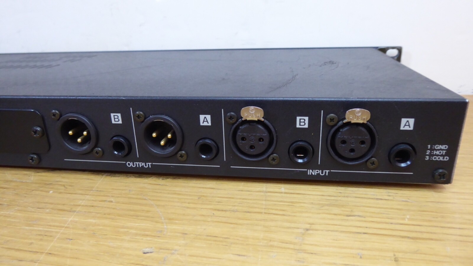 ROLAND SRV-3030 24-BIT DIGITAL REVERB EFFECTS PROCESSOR EXCELLENT WORKING CONDIT