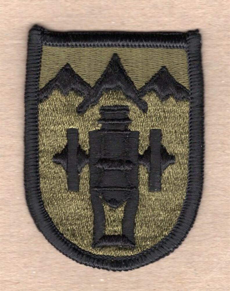 Army Patch: 169th Field Artillery Brigade - subdued, merrowed edge