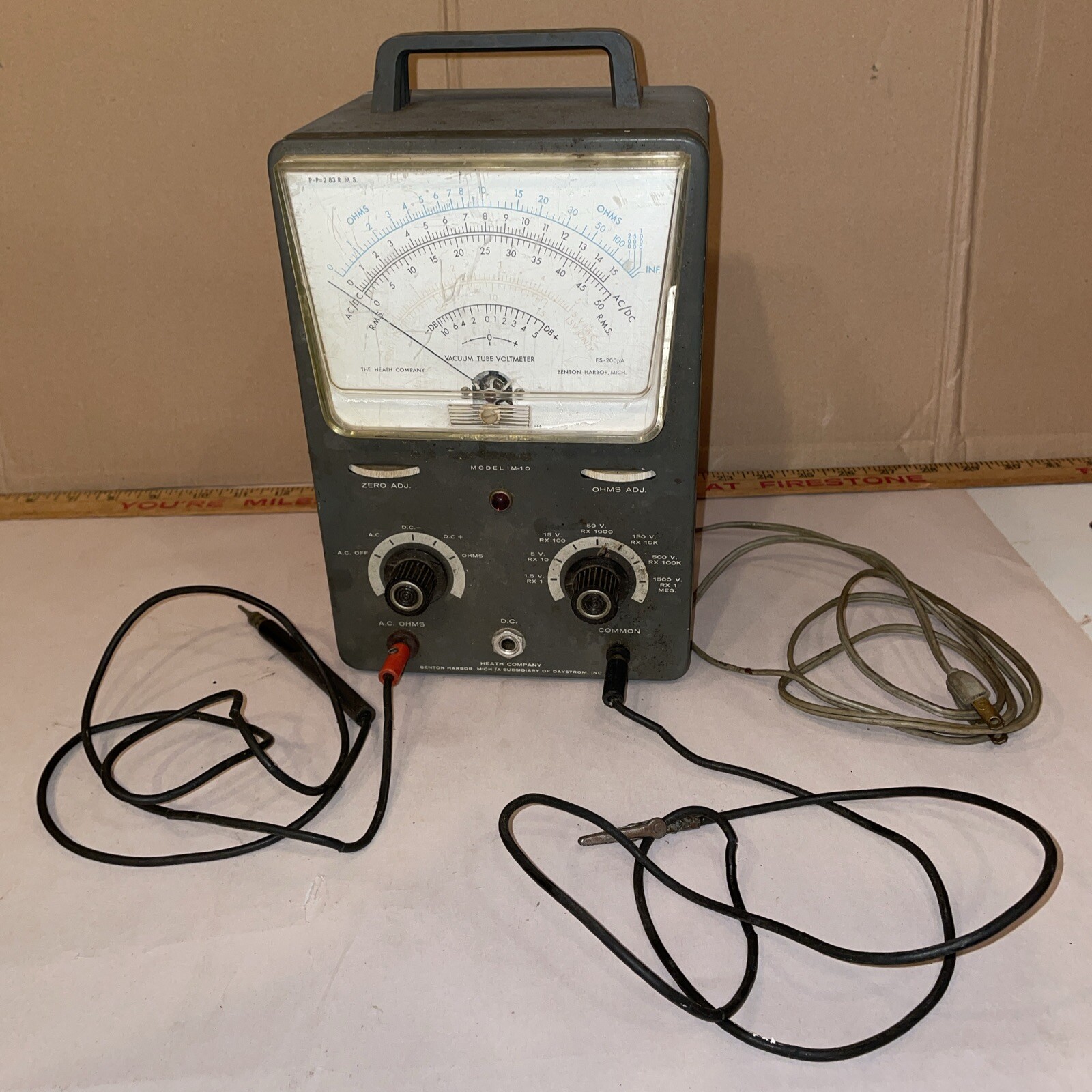 Heathkit Heath IM-10 VTVM With Probes - Untested - For Parts