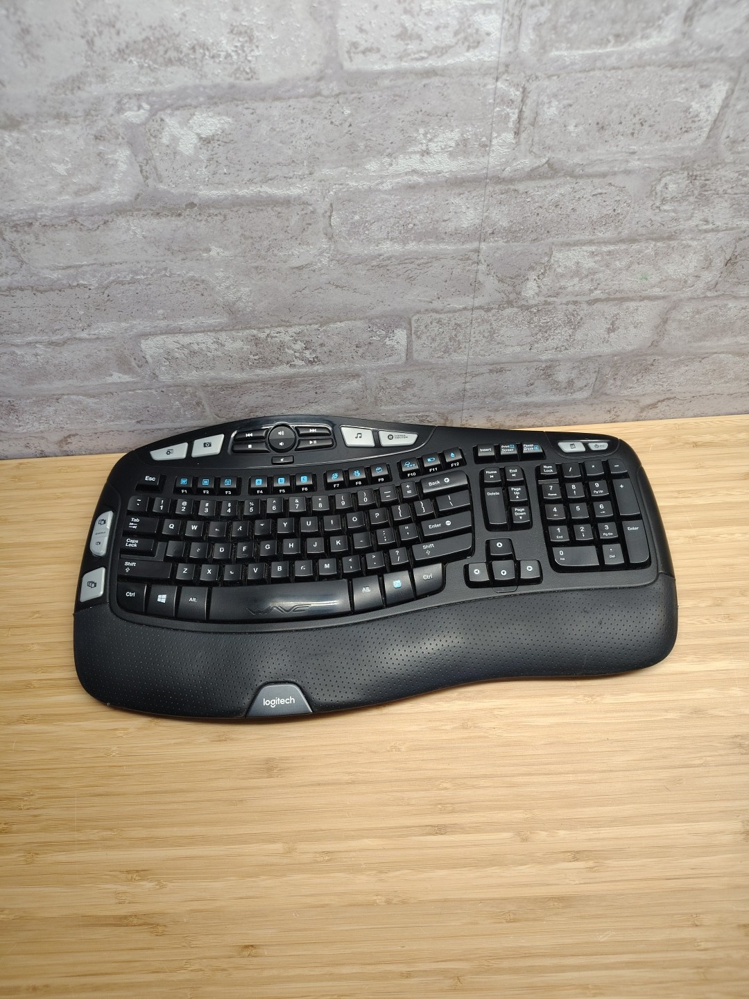 Logitech K350 ( Y-RBN90 ) Wireless Comfort Wave Ergonomic Keyboard W/ UNIFY USB