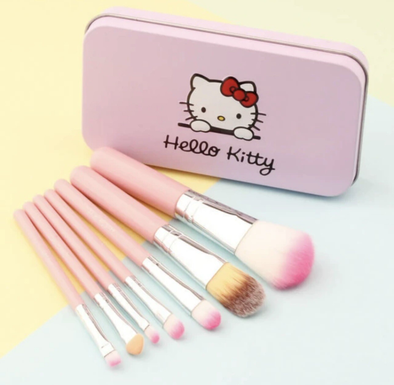 Brand New Hello Kitty 7pc Makeup Mini Brush Kit