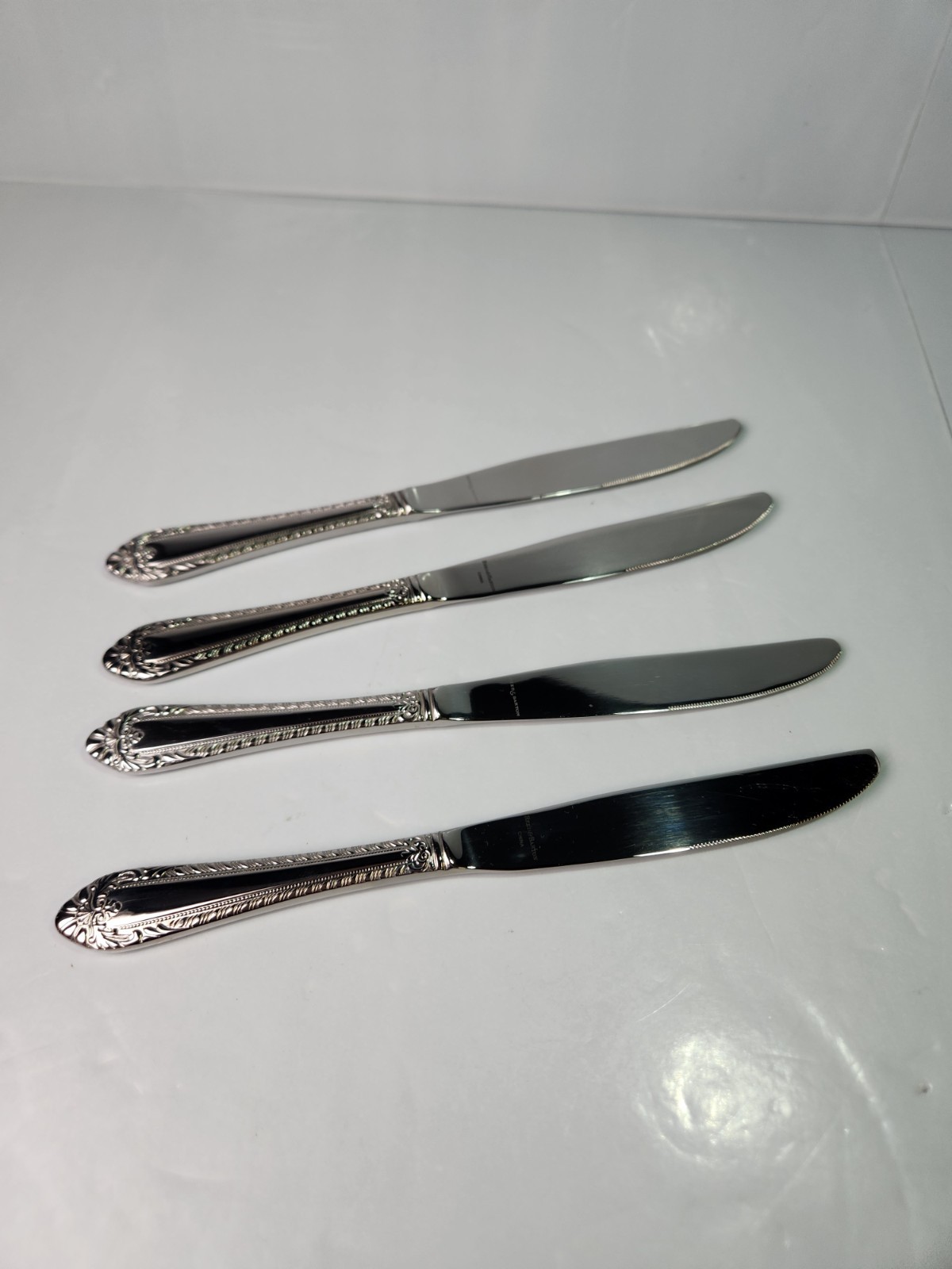 Reed & Barton Select Stainless Set 4 Dinner Knives Royal Britannia
