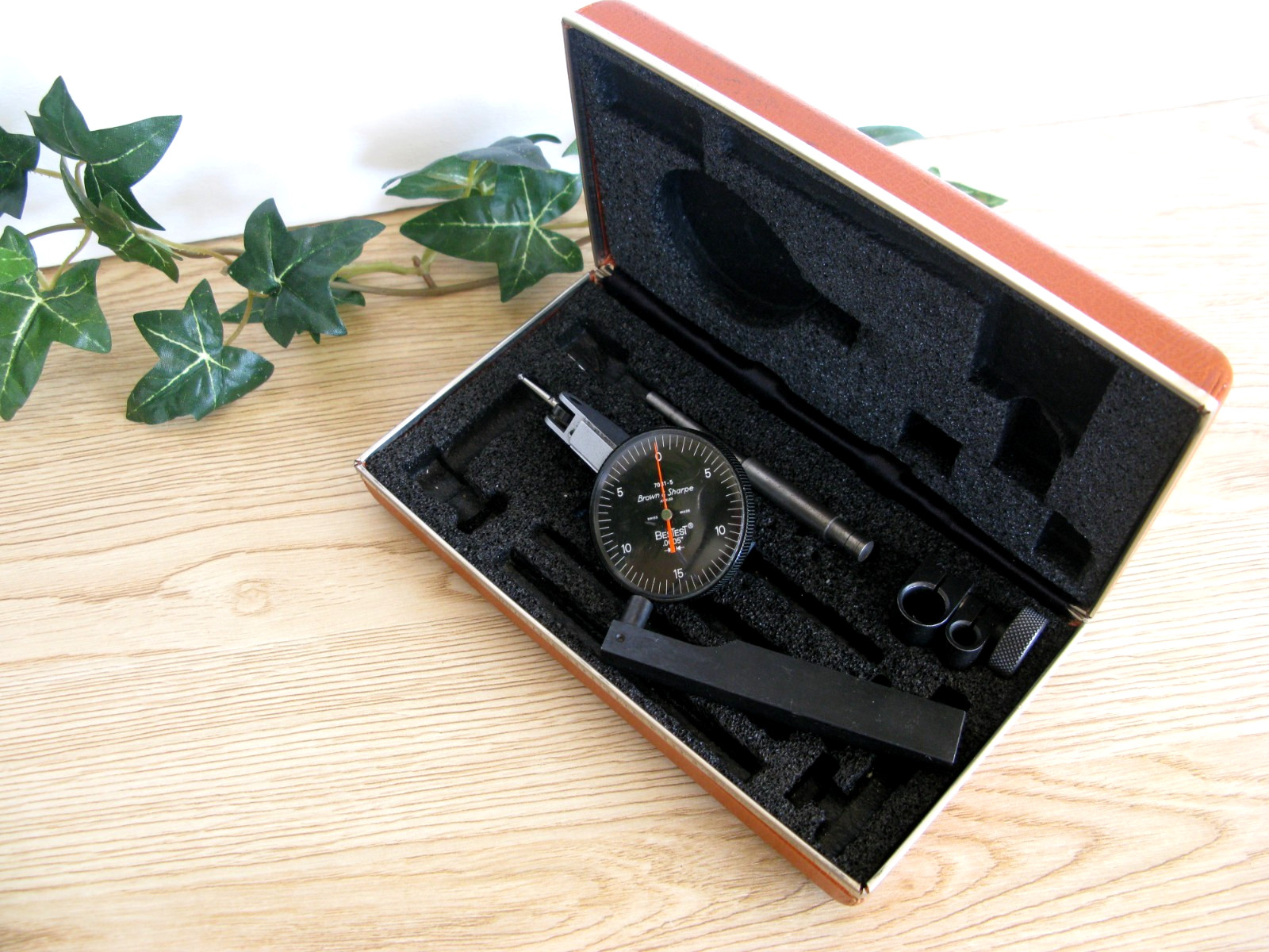 machinest tools brown & sharps .0005" test indicator