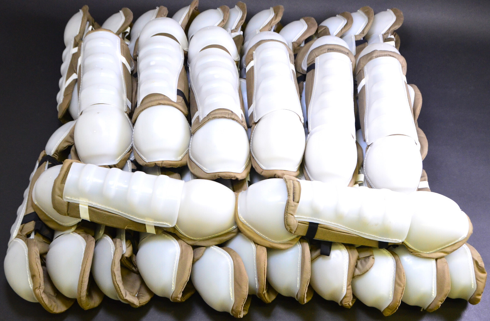 DDR BGS paintball bundle 30 pairs knee pads splint guards police 7977