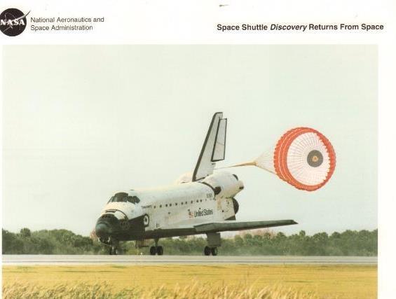 8 X 10" PHOTOGRAPH LG-1997-07-485-HQ NASA  SPACE SHUTTLE DISCOVERY RETURNS  VGC