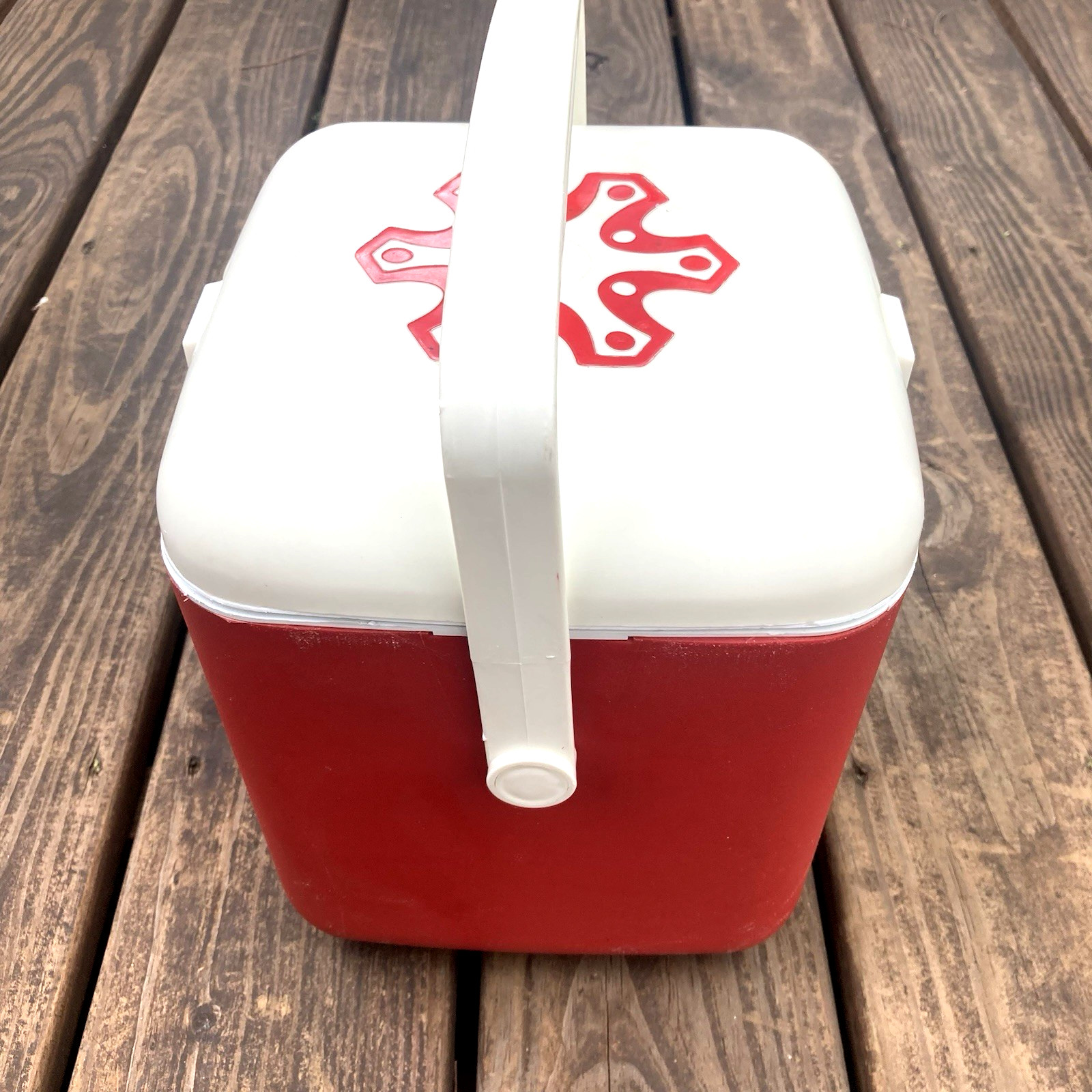 igloo 1 Gallon Red Square Beverage Cooler Red Logo Button Spigot vtg collectable