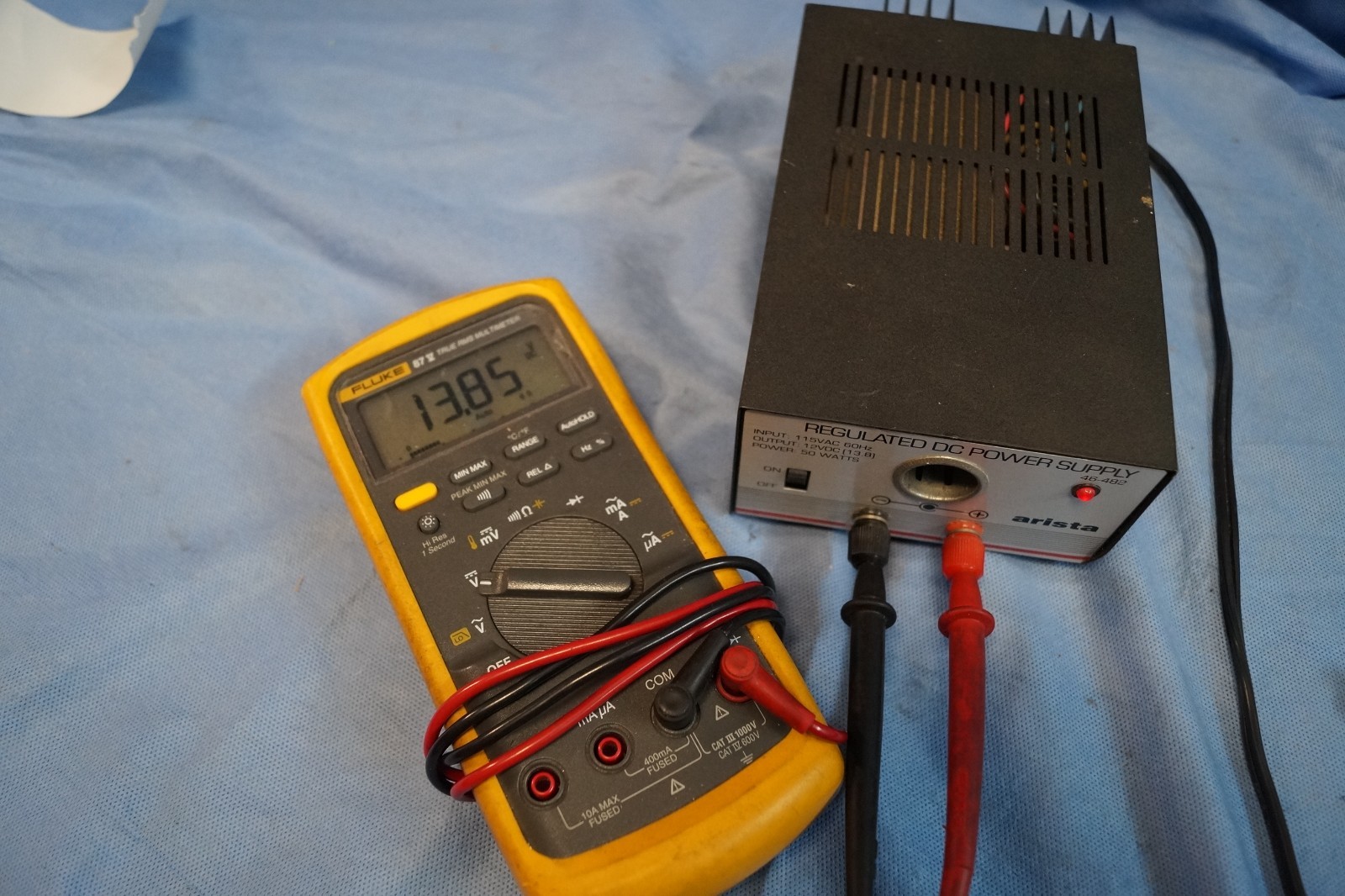 Arista Model 46-482, 115V AC / 12VDC /50W DC Solid State Regulated Power Supply