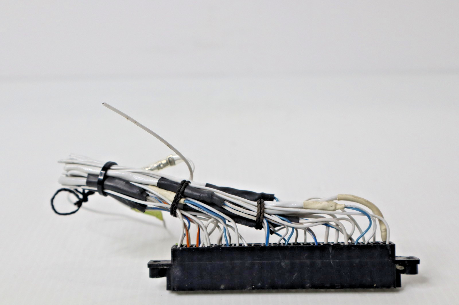 Bendix King KC 192 Autopilot Flight Computer Connector