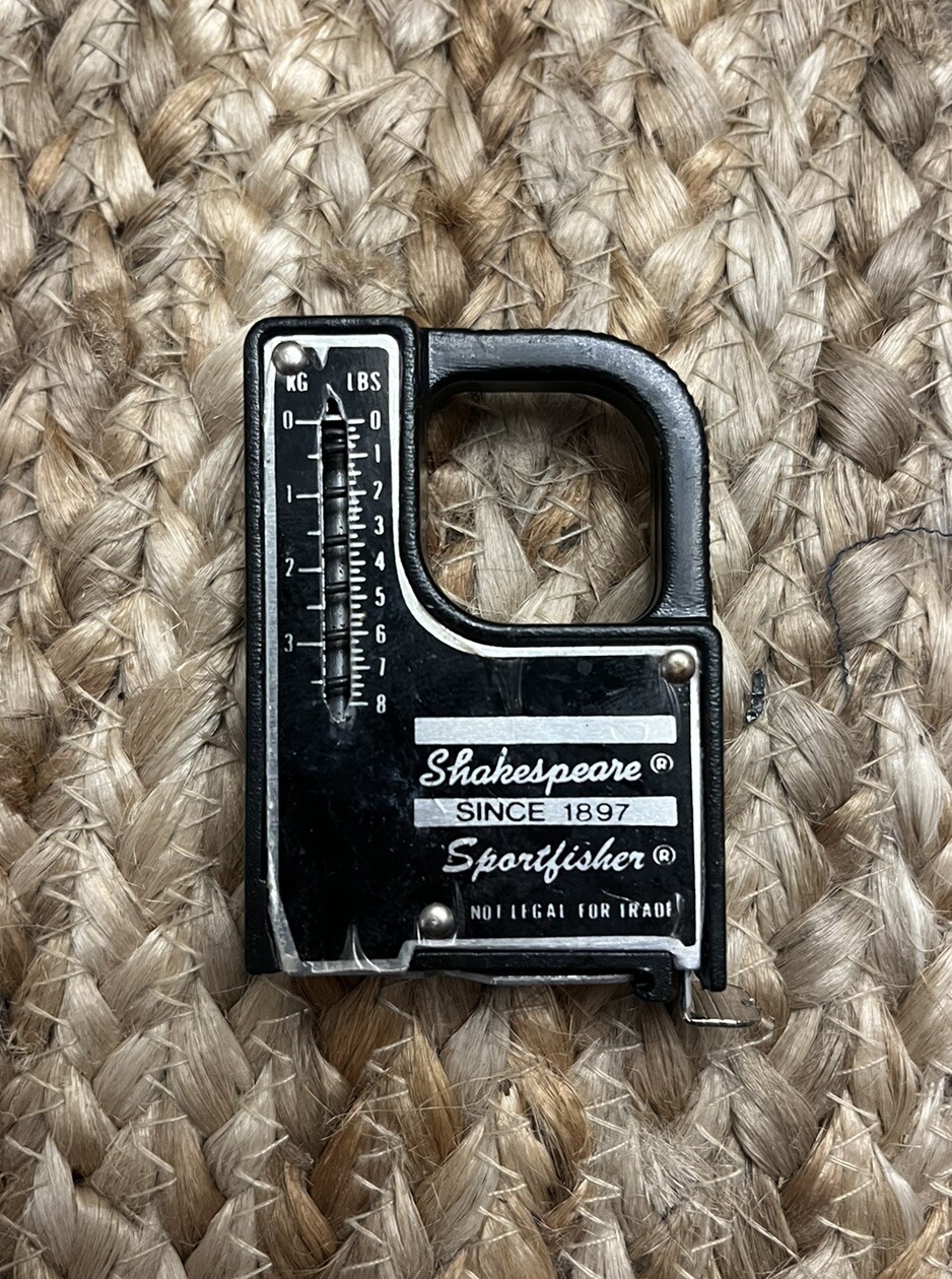 Vintage Shakespeare Sportfisher De-Liar Fishing Scale and Measuring Tape