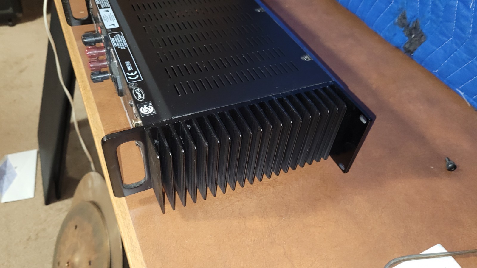 BEHRINGER A500 Professional 600-Watt 2-Channel Reference Amp Excellent Cond