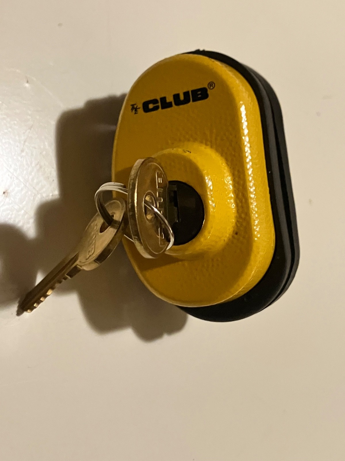 The Club UTL880-3 Yellow Trigger Lock With Key for Pistol - UTL880KA6
