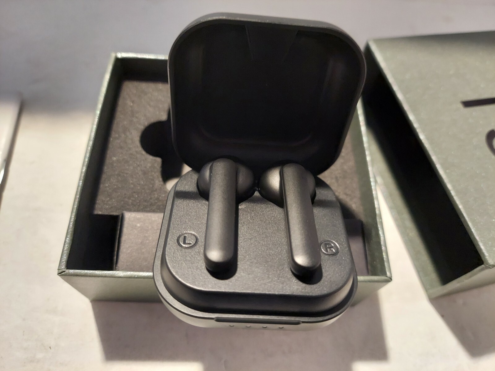 True Wireless Earbuds, Willful T3 Bluetooth Earbuds Wireless Earphones HD White