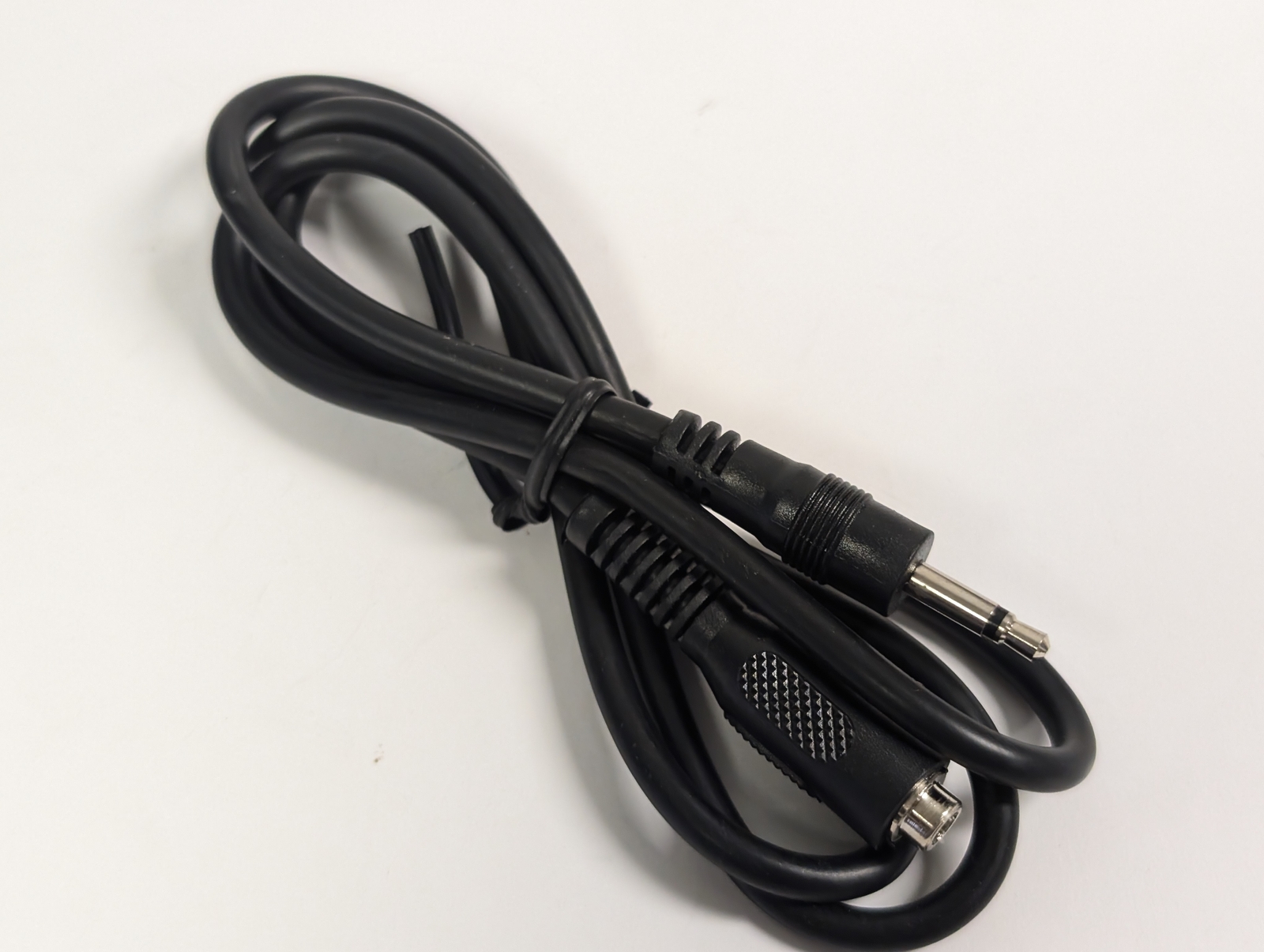 3.5mm MINI PLUG TO 3.5mm MINI JACK EXTENSION CABLE