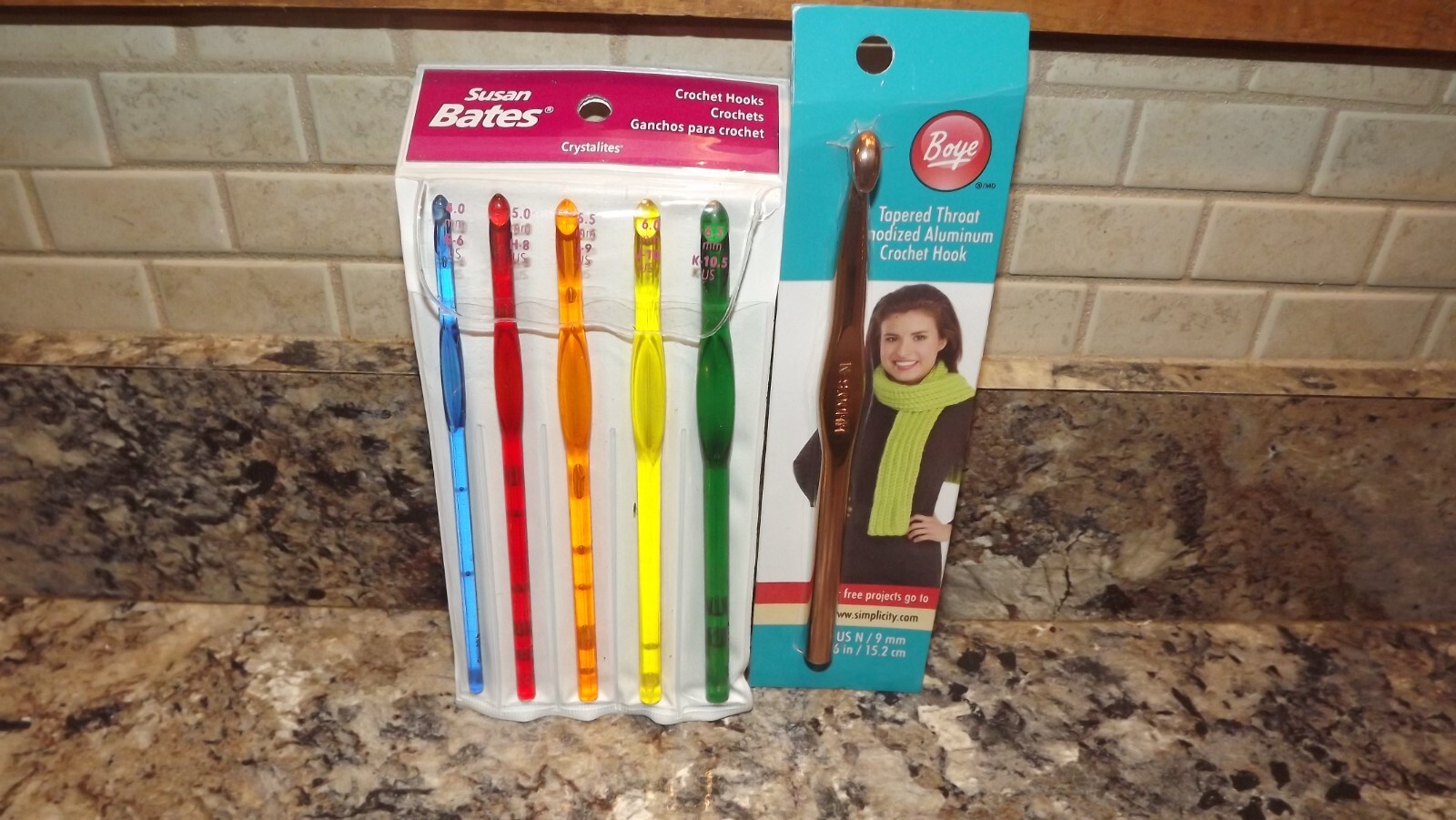 Red Heart Crystalites Acrylic Crochet Hook Set - Sizes G, H, I, J, K & N