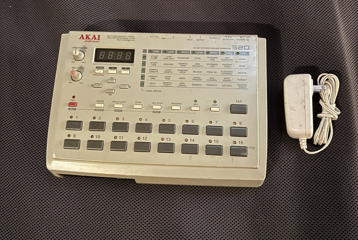 Akai S20 16-Bit Stereo Phrase Sampler Pad Triggers Loop Resample