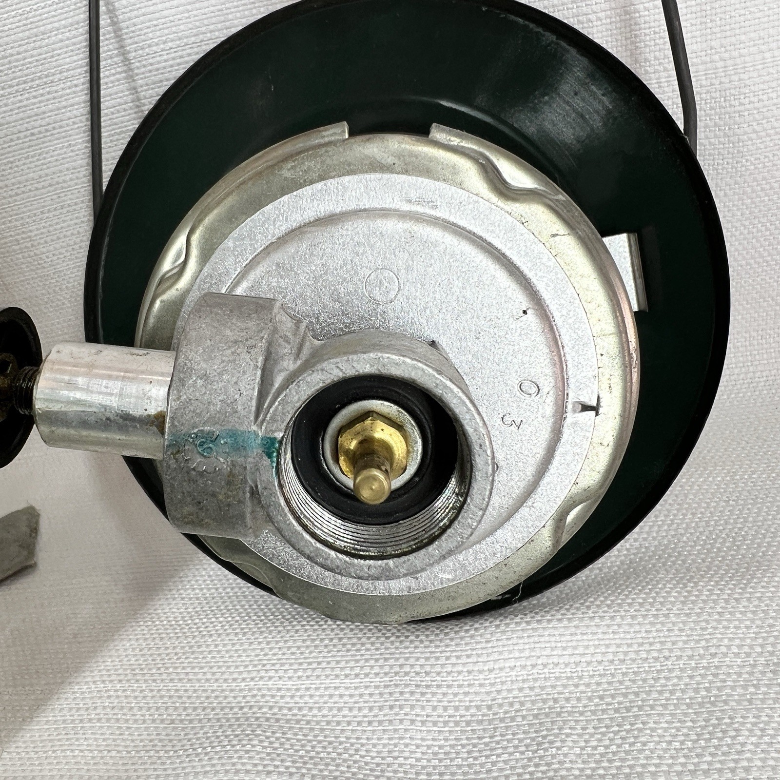 COLEMAN Propane Lantern Two Mantle 5152-700 5152 UNTESTED