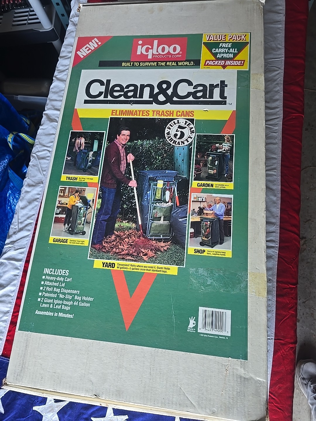 Igloo Clean & Cart 1991 Open Box