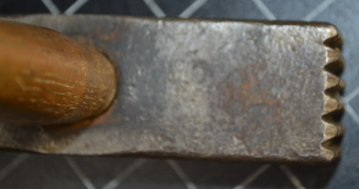 IRON CITY - 5# - BUSH HAMMER