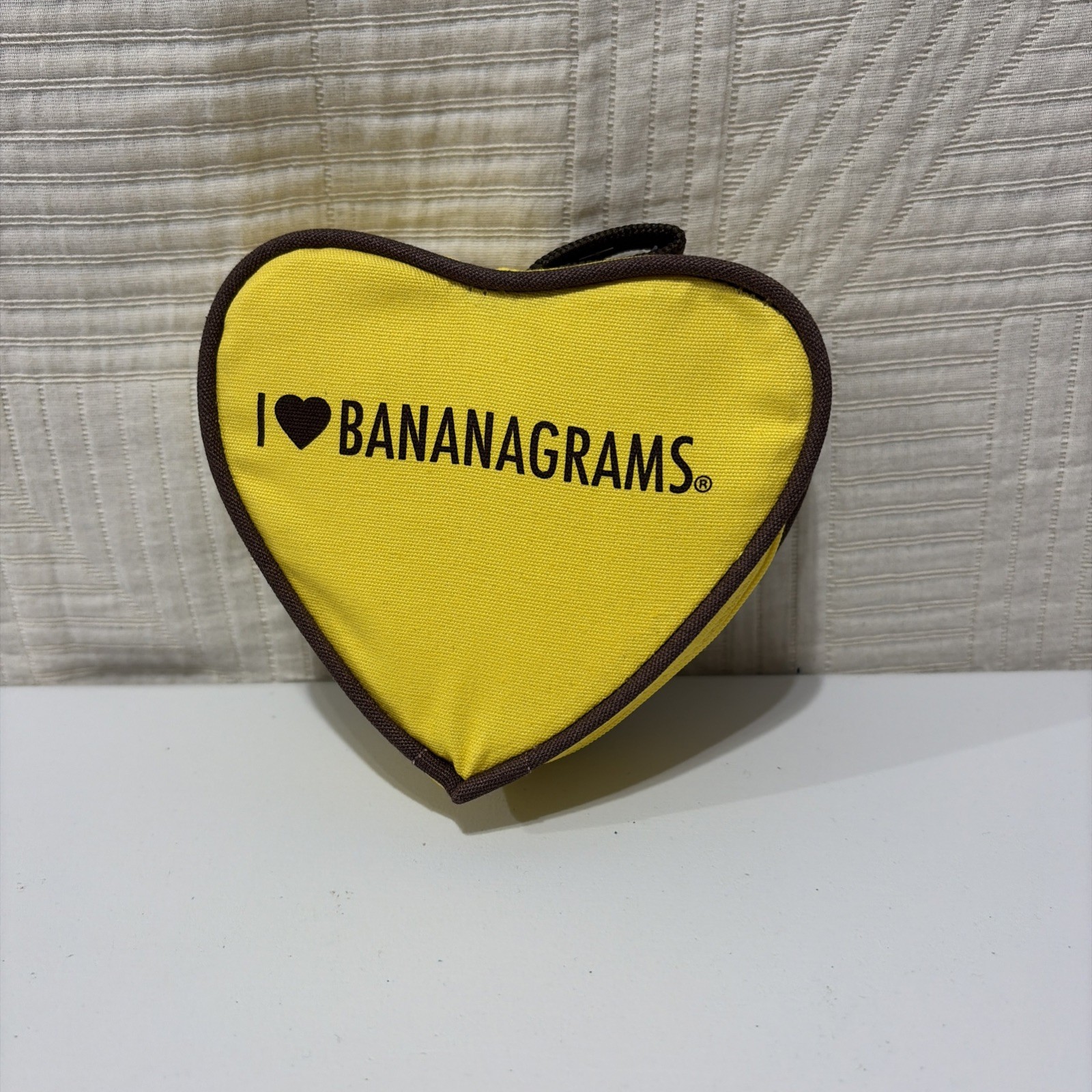 Bananagrams Crossword Family Fun Game Word Play COMPLETE 144 Tiles HEART