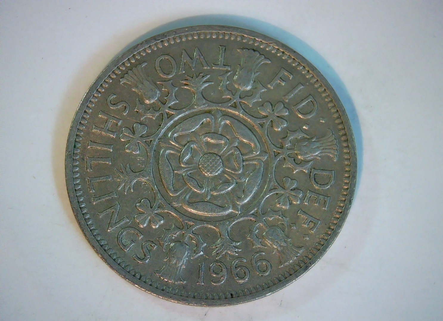 UK 1966 1 Shilling Elizabeth II English Shilling (Scottish thistle reverse) Coin
