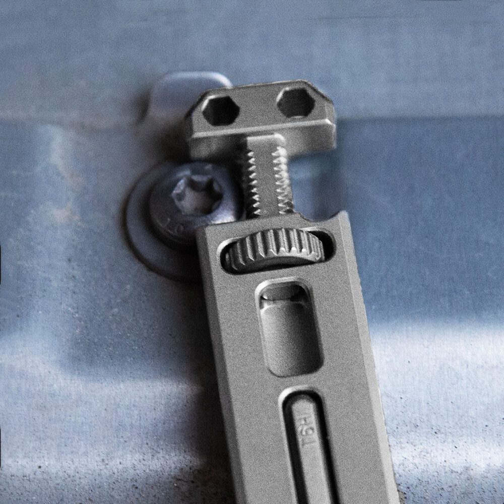 Multifunction Pry Bar Portable Wrench Screwdriver Titanium Alloy Artistic Tools