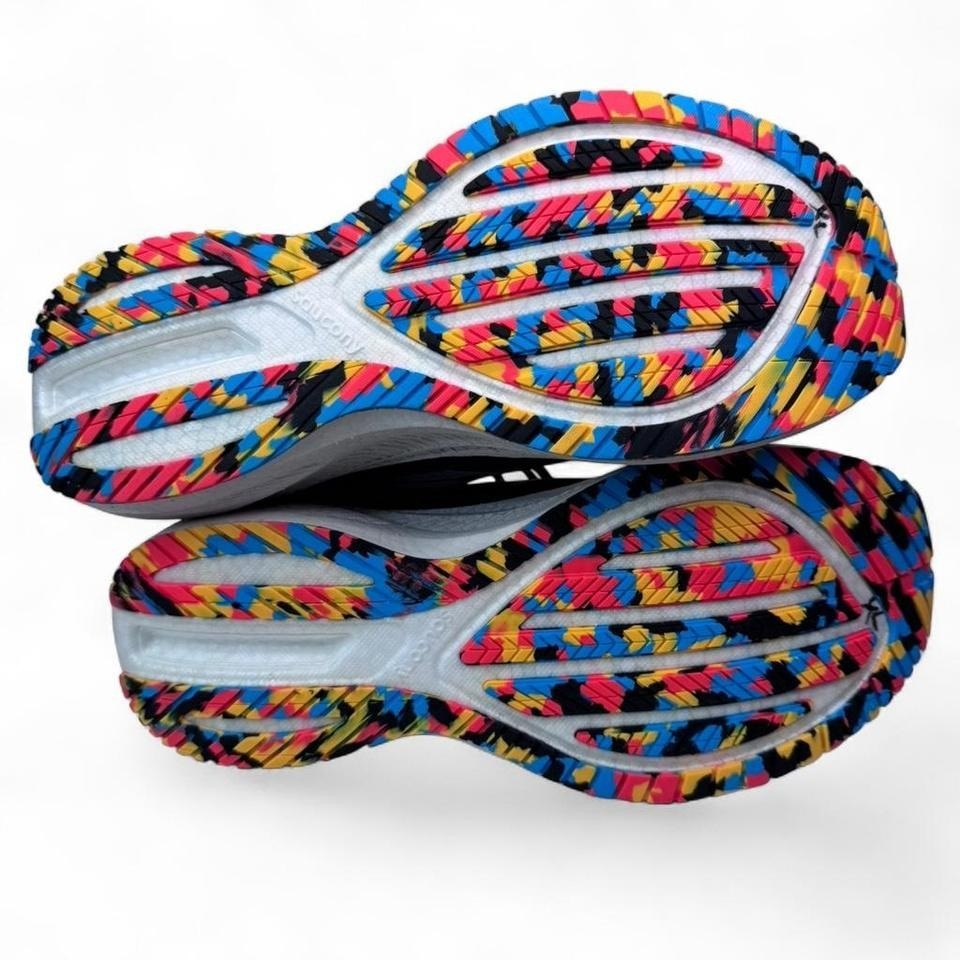 Saucony Triumph 20 Running Shoes Black Multicolor Sole PWRRUN+ Cushion