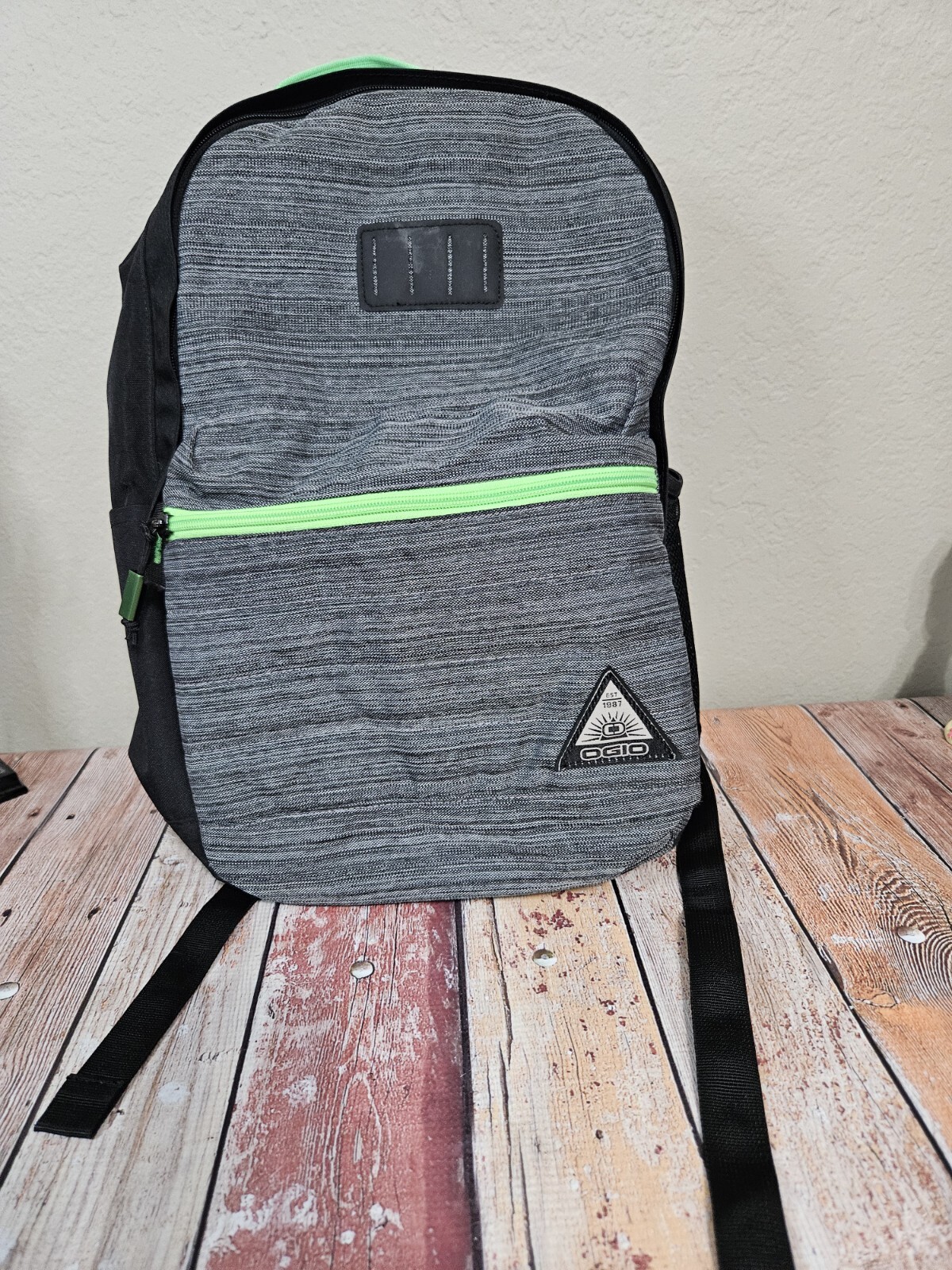 OGIO Lewis Noise 15 Laptop Tablet iPad Case Backpack Black Green