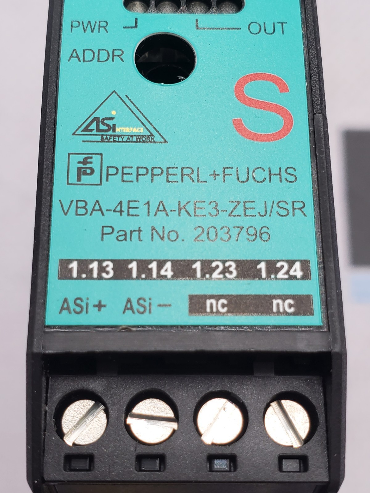 NEW Pepperl+Fuchs VBA-4E1A-KE3-ZEJ/SR Output Module