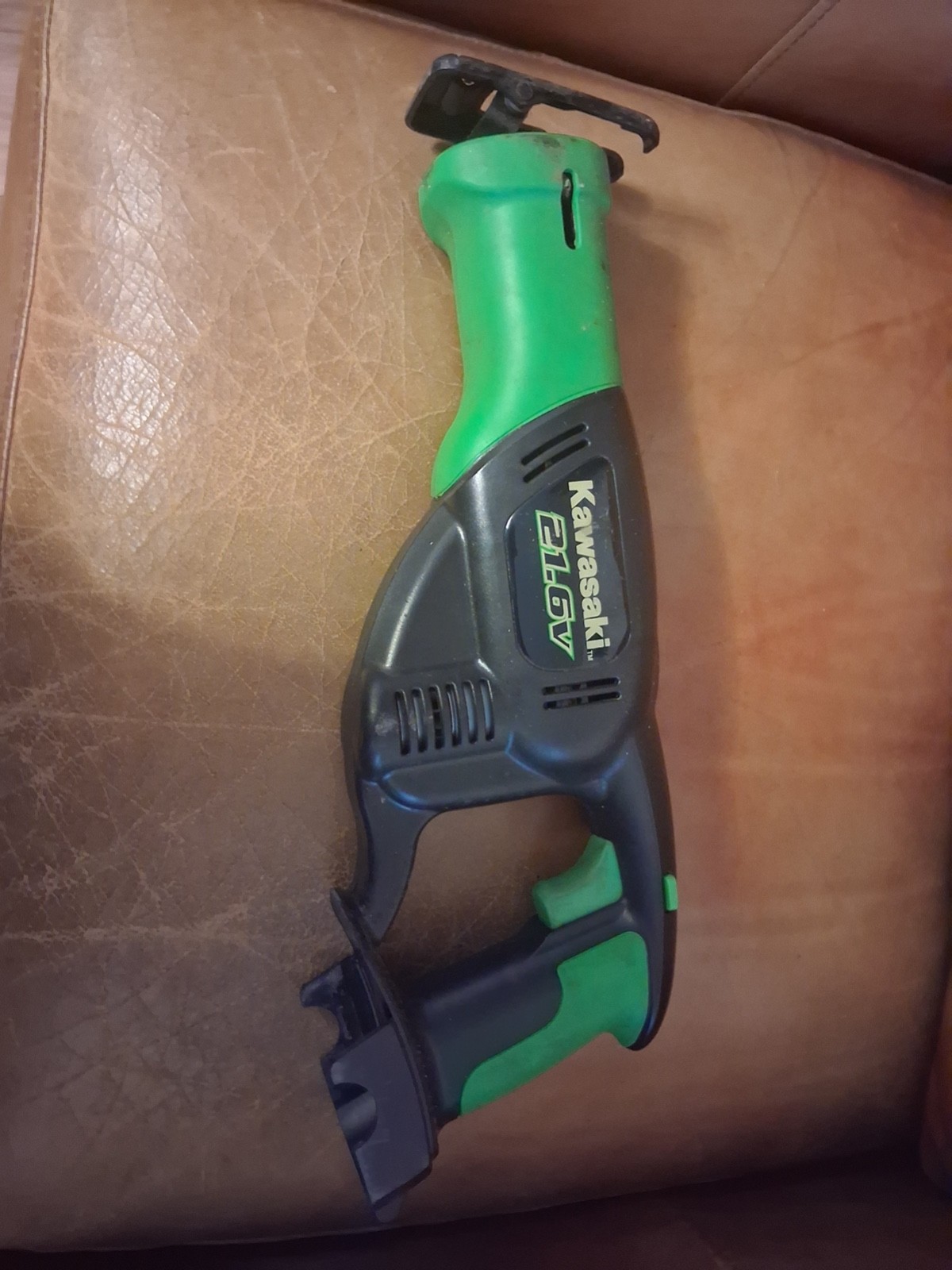 Kawasaki 21.6v Cordless power tools reciprocating saw , working condition.