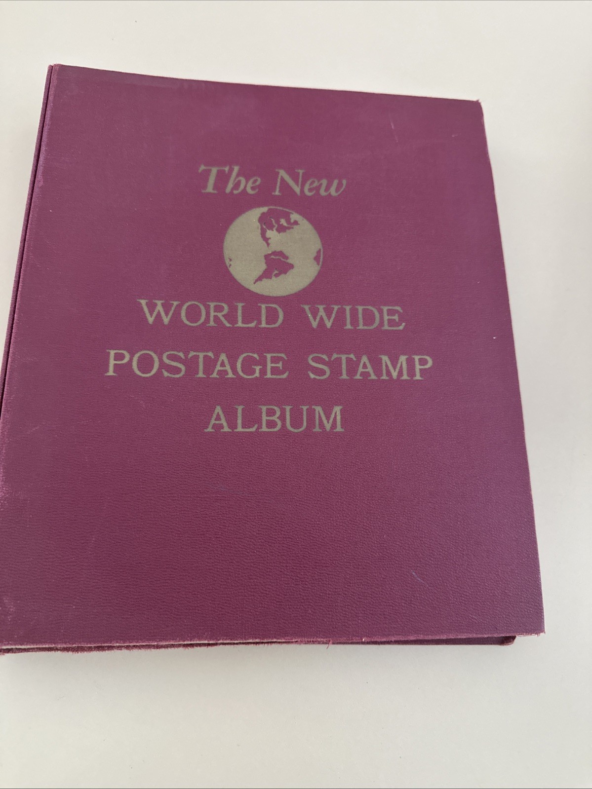 New World Wide Postage Stamp Album Vintage Minus Hundreds Of Worldwide Stamps