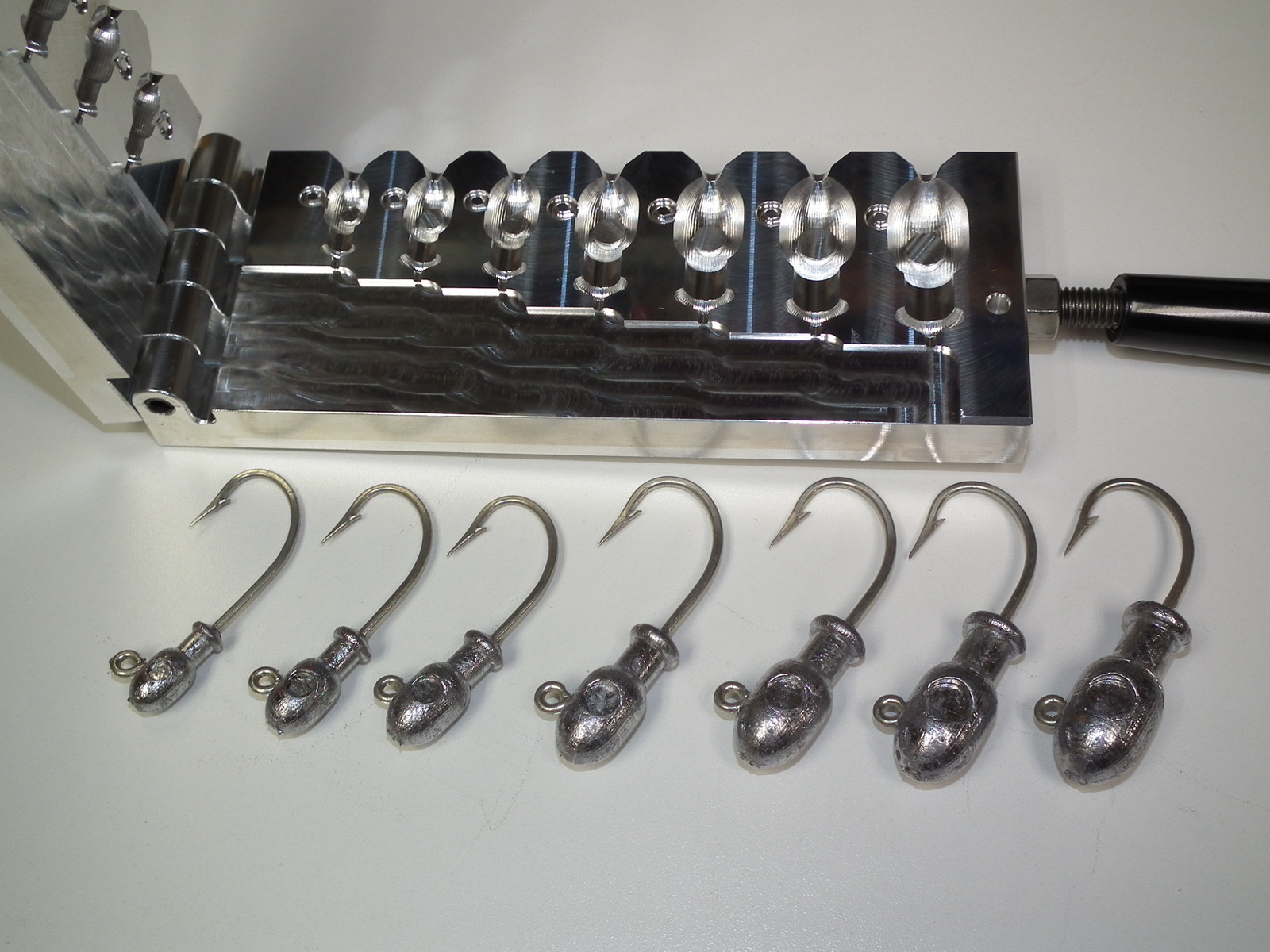 Saltwater Bullet Jig -2 mold 1/2,3/4,1,1.5,2,2.5,3oz with eyes CNC Aluminum
