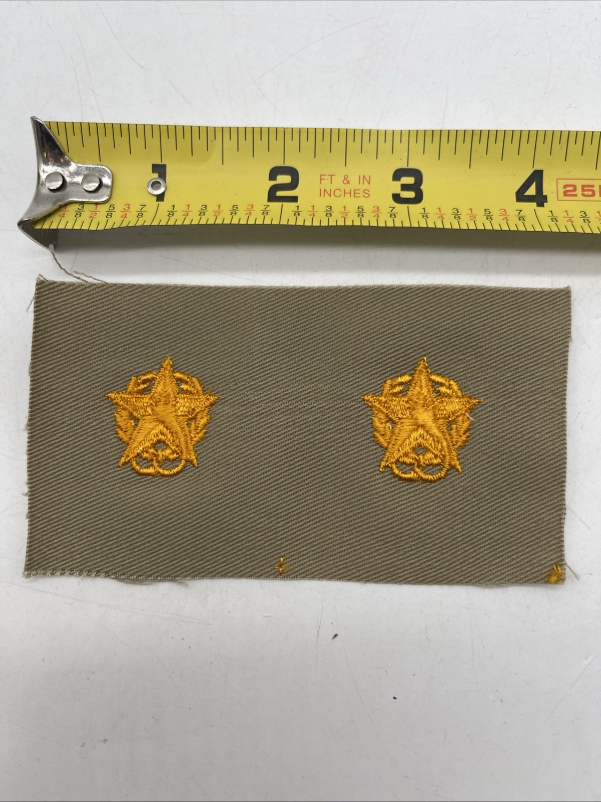 U.S. Military Meritorious Gold Star Wreath Embroidered Cloth Beige Tan 2 Stars