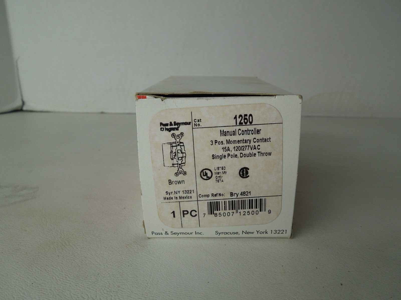 Pass & Seymour 1250 Brown 15A 120/277VAC 3-Positions Manual Controller - NEW