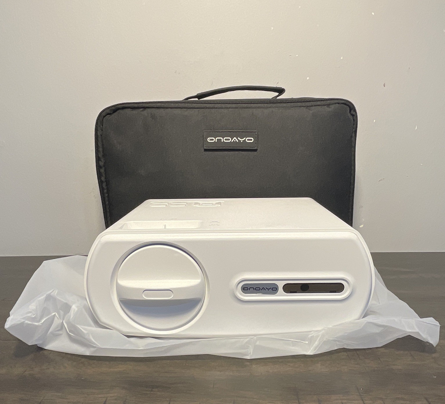 ONOAYO AYO1 BL42 Portable Projector 1080P WiFi Bluetooth White New Travel Bundle