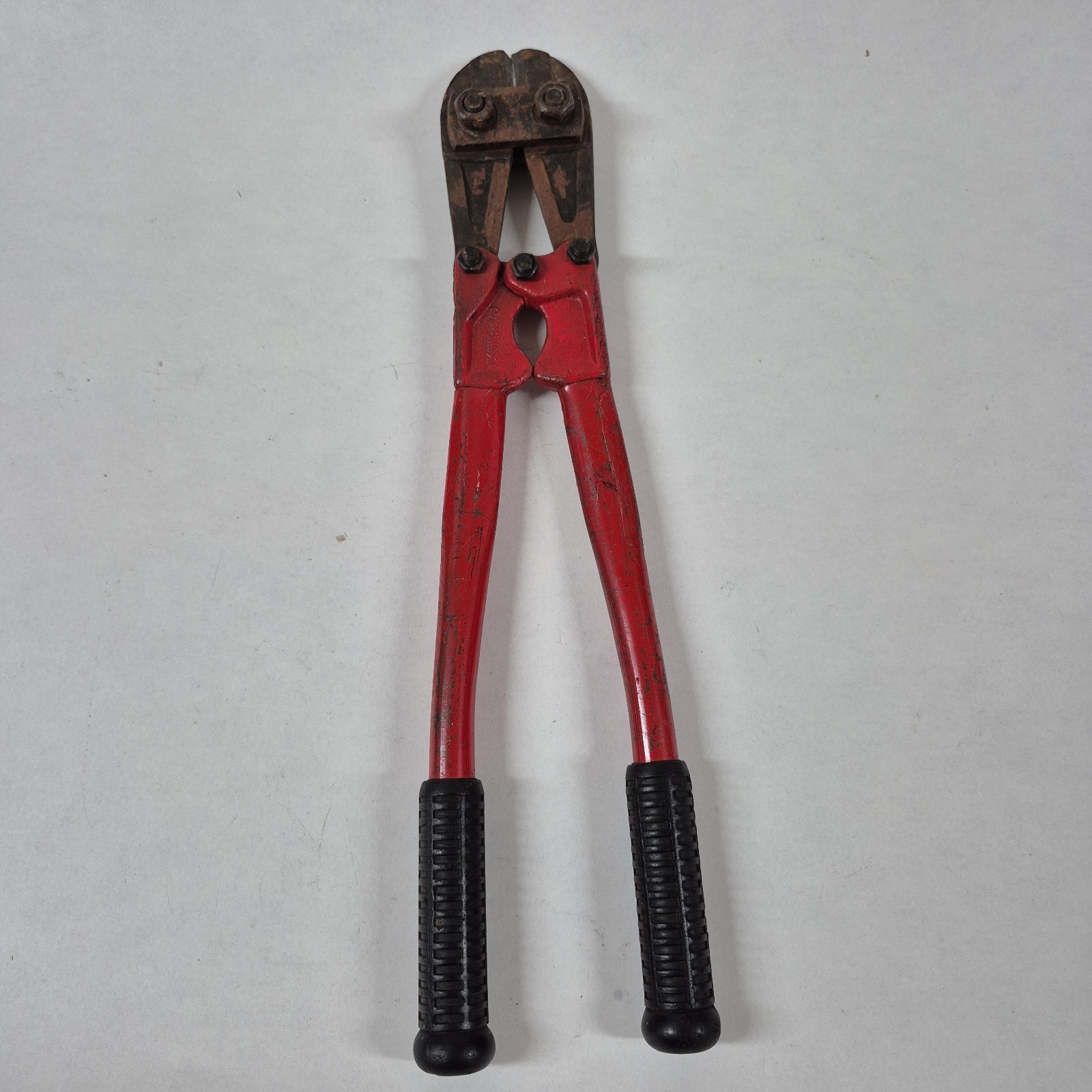 18 Inch (450mm) 5/16 Inch (8mm) Capacity Bolt Cutters Rubber Handles