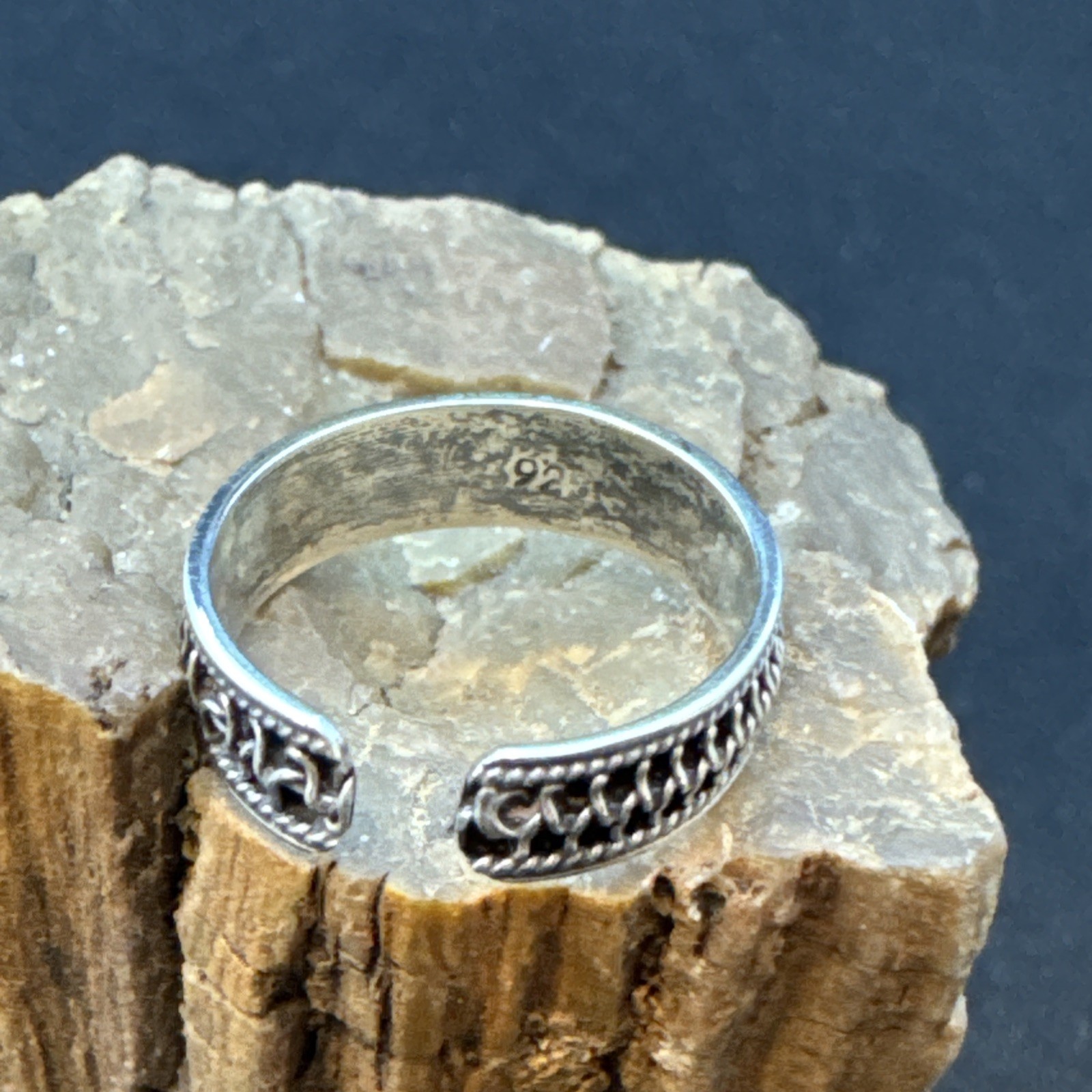 .925 Sterling Silver Patterned Cuff Toe Ring