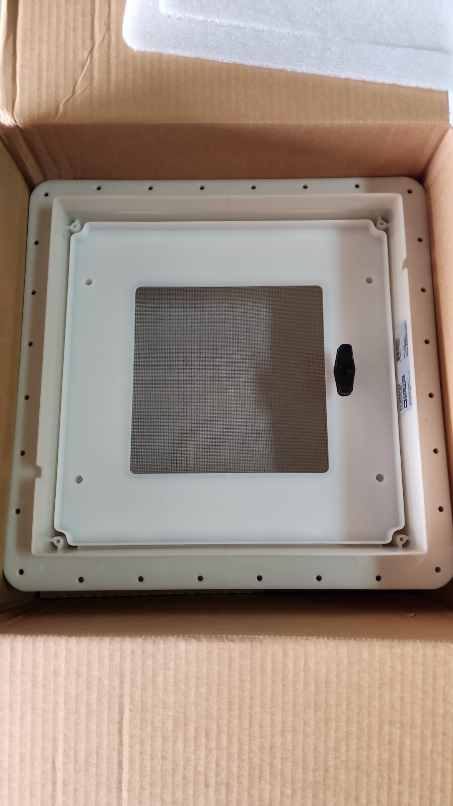 Fantastic Vent EZ Breeze Model 500 - White