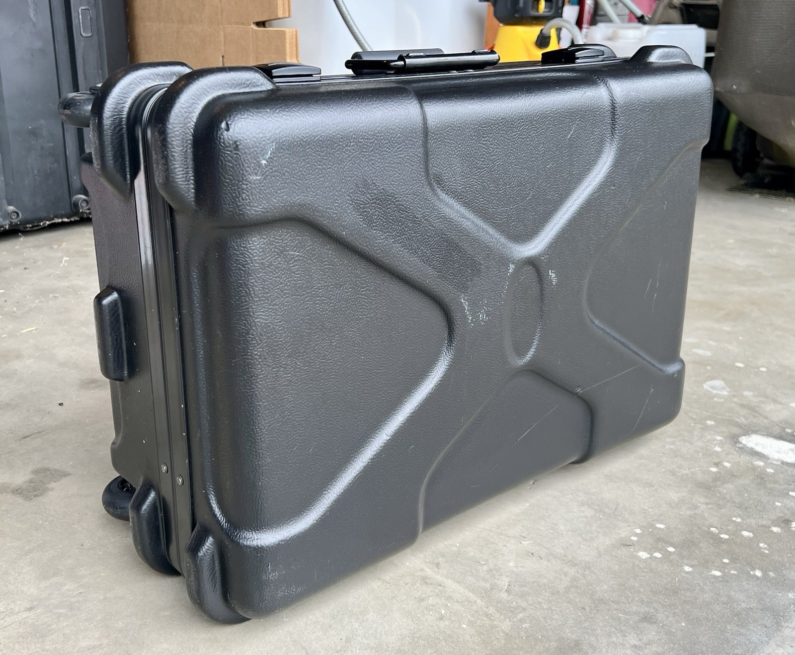 19" Black Hard-shell Plastic Wheeled Rolling Combination Music Suitcase Case Box