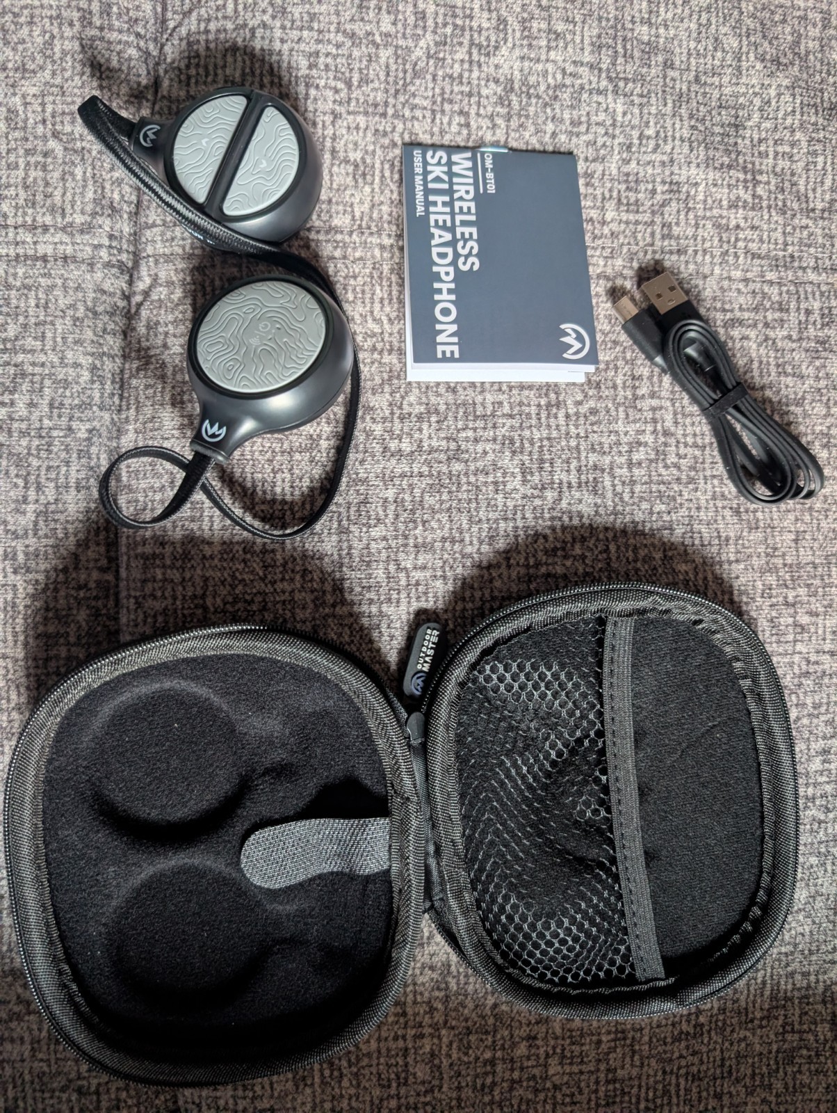 Wireless Bluetooth Ski Headphone Great Condition