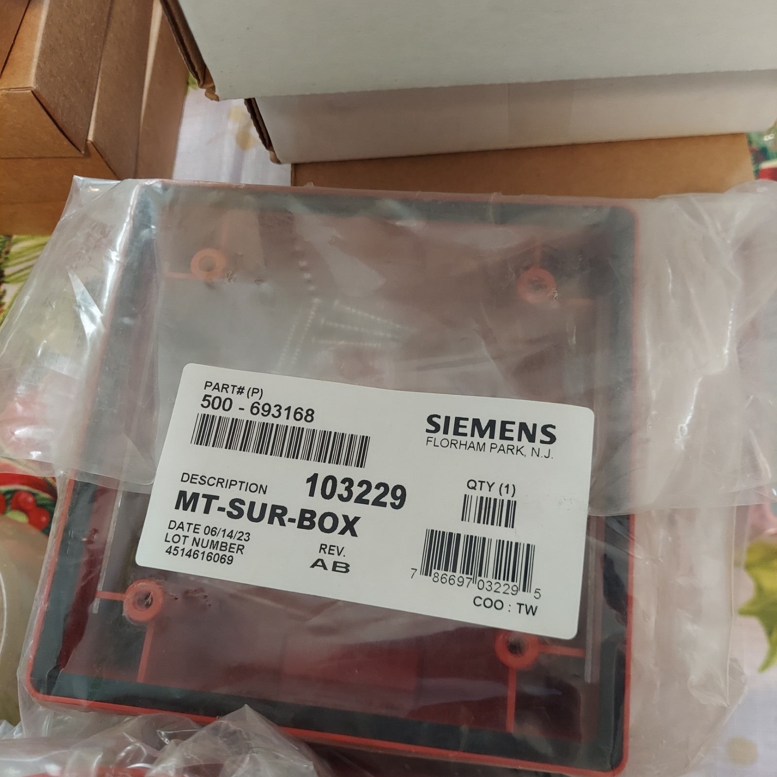 Siemens -  Red Weatherproof Back Box -  MT-SUR-BOX  /  500-693168  (Fire Alarm)