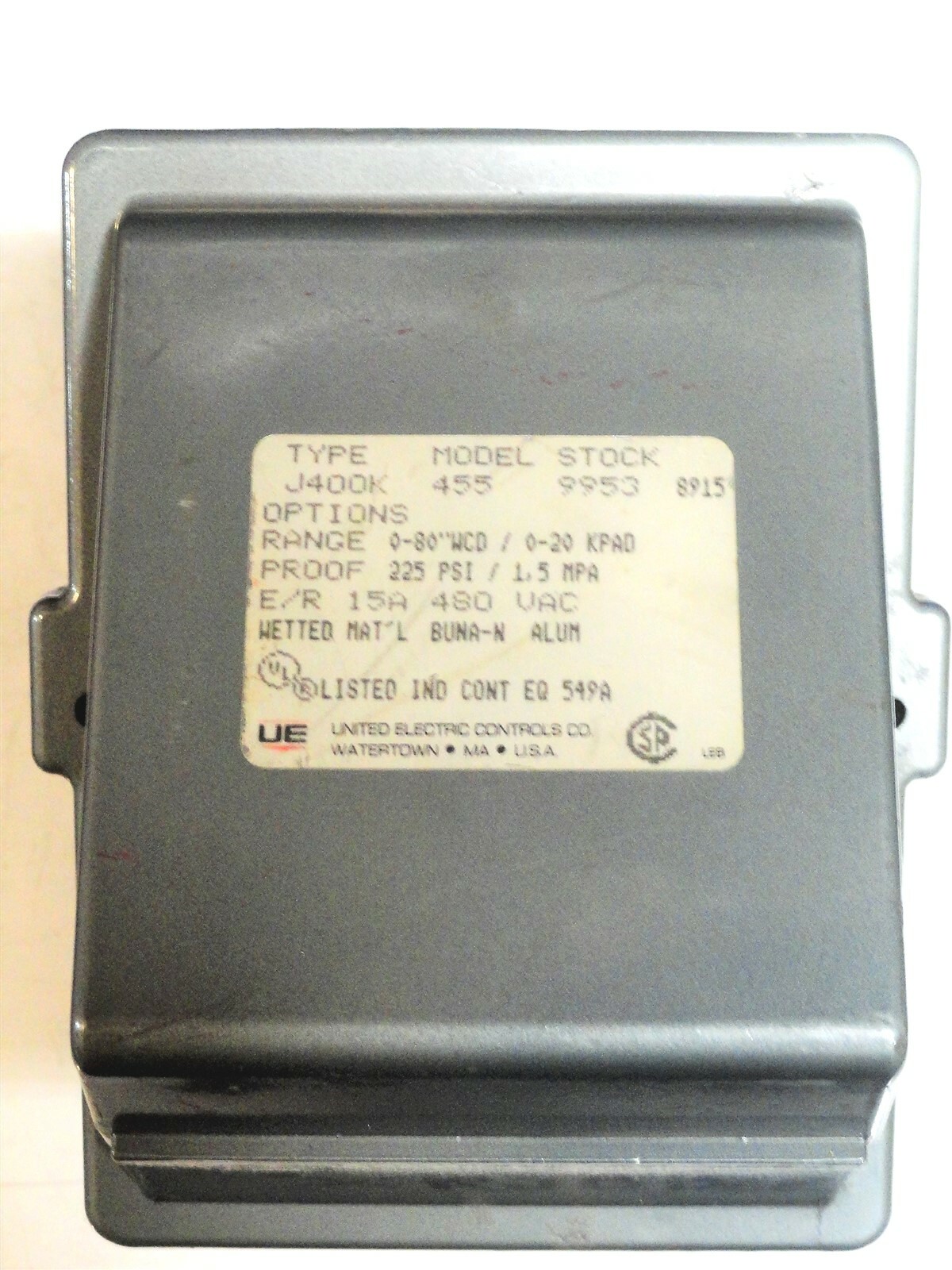 United Electric ~ J400k-455 ~ Pressure Switch ~ 15A ~ 480 VAC ~ 225 PSI ~ NEW