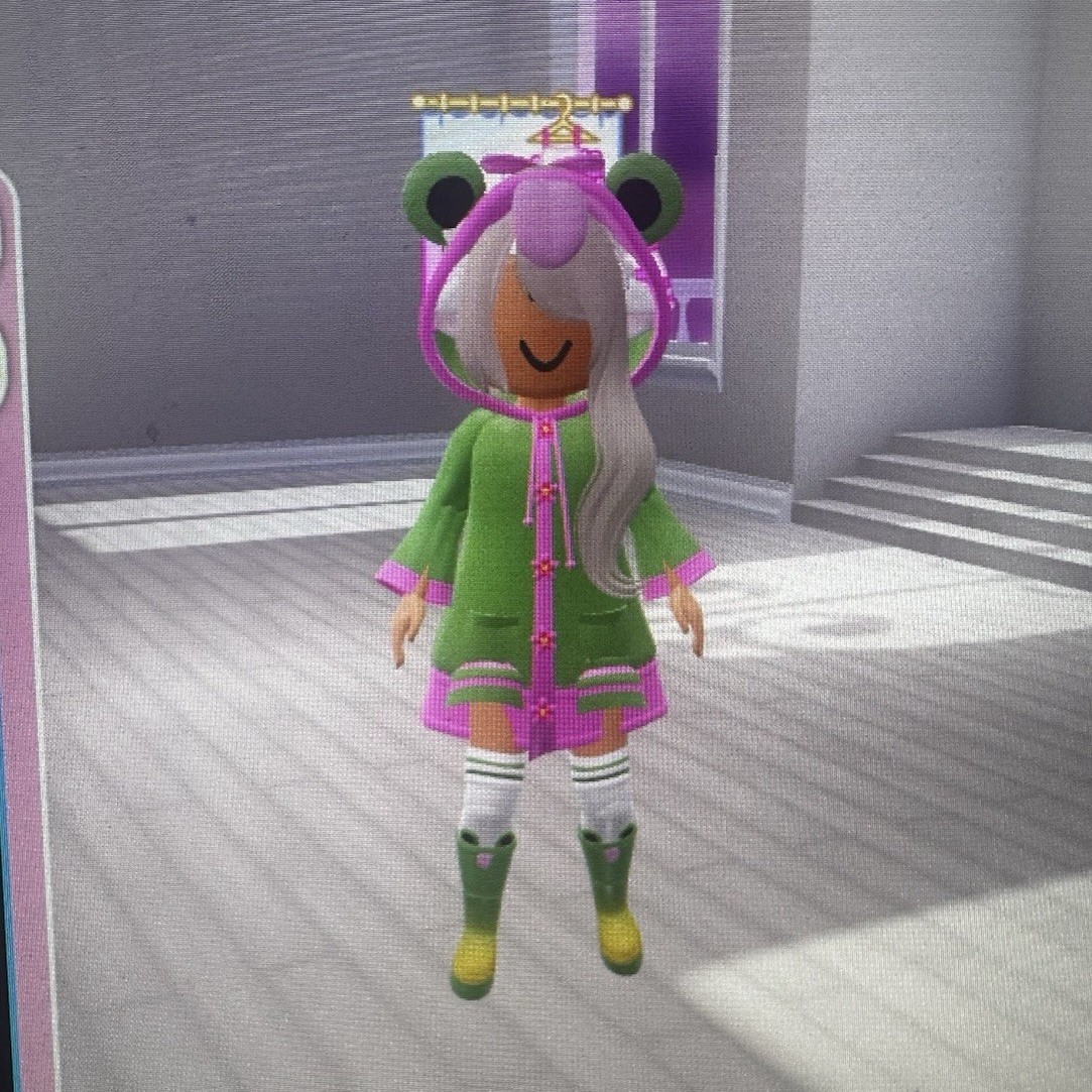 Roblox Froggie Rain Outfit Items - Froggie Rain Coat & Froggie Rain Boots