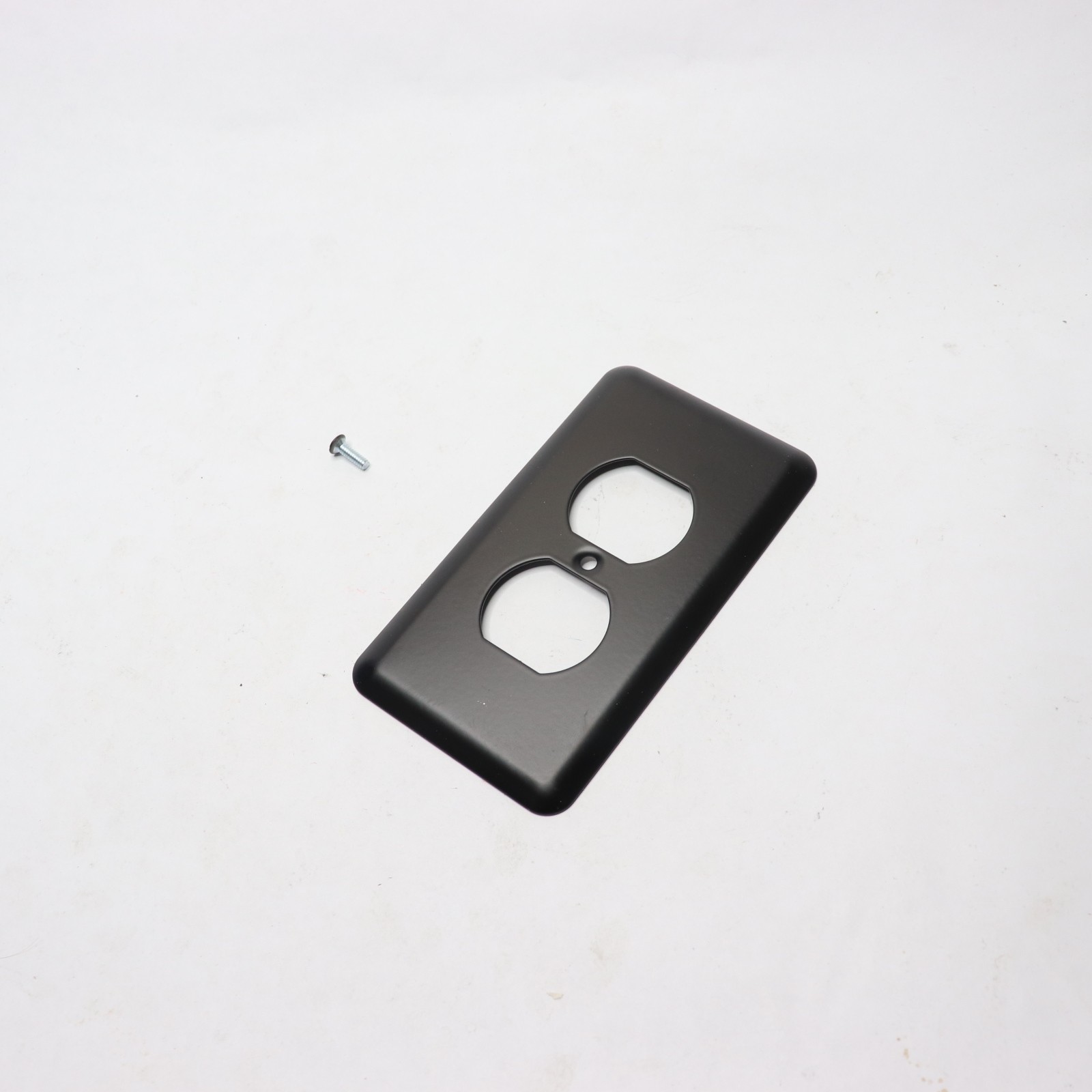 (1-Pk) Amerelle Devon Wallplate 1 Duplex Black 935DBK