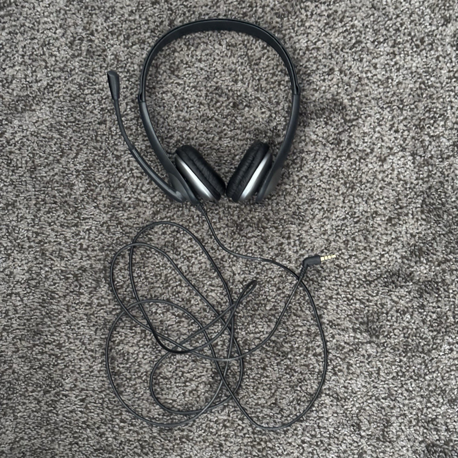Cyber Acoustics Stereo Gaming Headset Wired Adjustable Over Ear Microphone