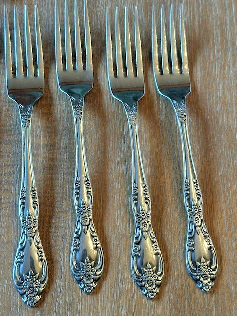 Oneida Profile Galveston Stainless Flatware 30 piece Set with original boxes