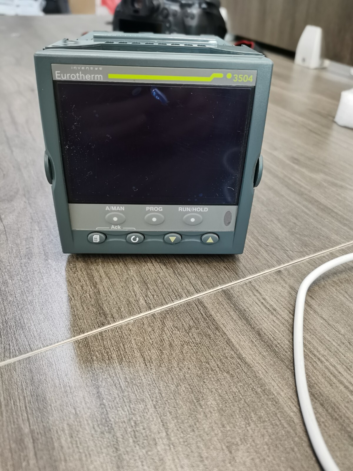 EUROTHERM 3504 TEMPERATURE CONTROLLER 3504/CC/VH/1/XX/10/1/XXX/G/D4/XX/AM/XX