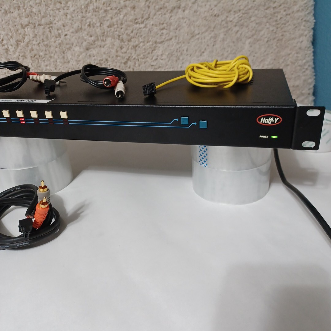 AutoPatch Half-Y Audio/ Video Distribution Matrix