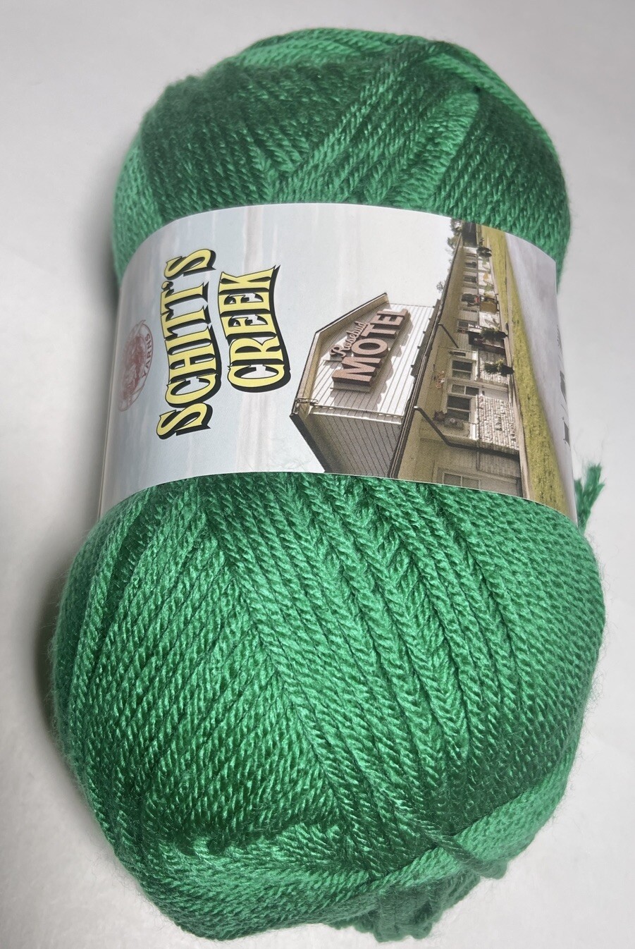 LION BRAND-SCHITTS CREEK YARN. 1 PK. CAFE TROPICAL. CHRISTMAS GREEN ! I Combine